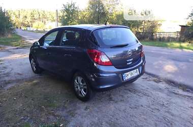 Хэтчбек Opel Corsa 2008 в 