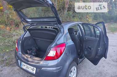Хэтчбек Opel Corsa 2008 в 