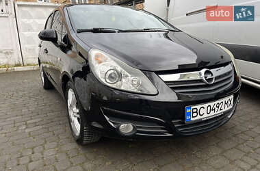 Хэтчбек Opel Corsa 2009 в 
