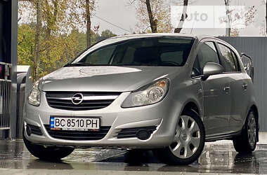 Хетчбек Opel Corsa 2010 в Дрогобичі