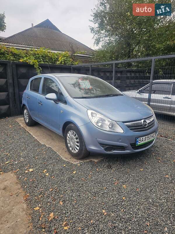 Хэтчбек Opel Corsa 2008 в Новомиргороде