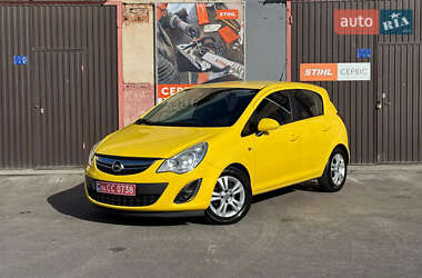 Хэтчбек Opel Corsa 2011 в Калуше