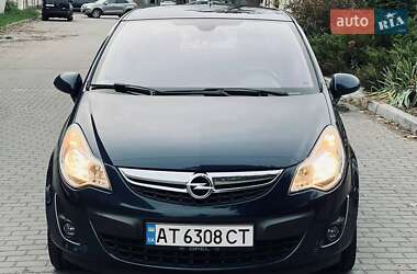 Хэтчбек Opel Corsa 2011 в Ивано-Франковске