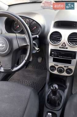 Хэтчбек Opel Corsa 2009 в 
