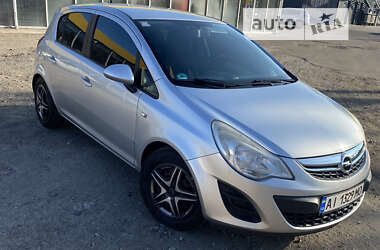 Хэтчбек Opel Corsa 2011 в Киеве