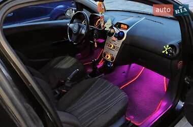 Хэтчбек Opel Corsa 2008 в 
