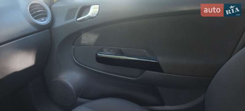 Хэтчбек Opel Corsa 2007 в Николаеве