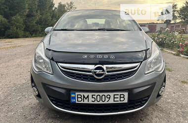 Хетчбек Opel Corsa 2014 в Путивлі