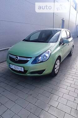 Хэтчбек Opel Corsa 2010 в Ивано-Франковске