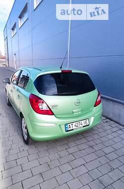 Хэтчбек Opel Corsa 2010 в Ивано-Франковске