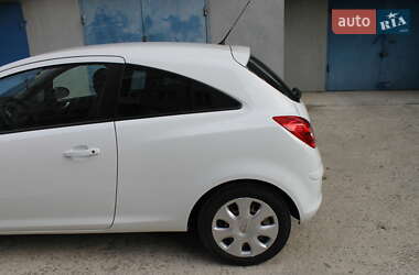 Хэтчбек Opel Corsa 2012 в Ивано-Франковске