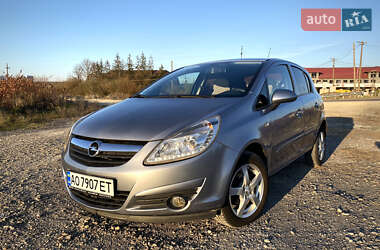 Хэтчбек Opel Corsa 2007 в Хусте