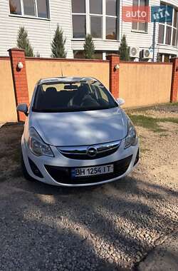 Хэтчбек Opel Corsa 2012 в 