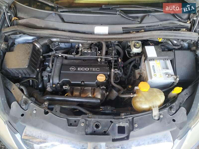 Хетчбек Opel Corsa 2008 в Дніпрі