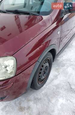 Хэтчбек Opel Corsa 2005 в Чорткове