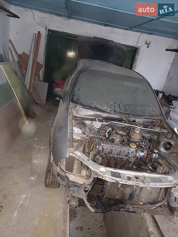 Хэтчбек Opel Corsa 1993 в Днепре