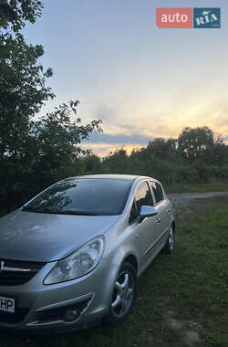 Хетчбек Opel Corsa 2007 в Івано-Франківську