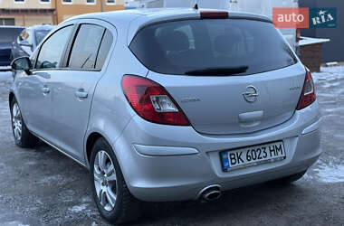 Хэтчбек Opel Corsa 2012 в Ровно