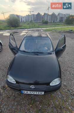 Хетчбек Opel Corsa 1999 в Ірпені