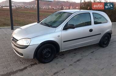 Хетчбек Opel Corsa 2001 в Іршаві