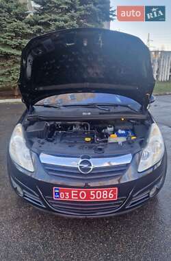 Хэтчбек Opel Corsa 2009 в Николаеве