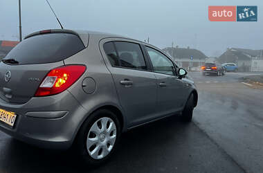 Хетчбек Opel Corsa 2010 в Стрию