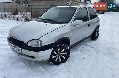 Хетчбек Opel Corsa 1999 в Дніпрі