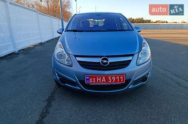 Хэтчбек Opel Corsa 2009 в Киеве