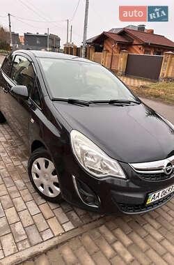 Хэтчбек Opel Corsa 2013 в Киеве