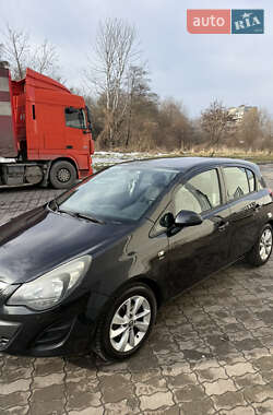 Хэтчбек Opel Corsa 2014 в Львове