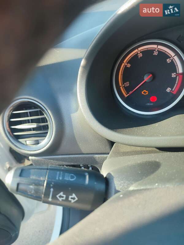 Хэтчбек Opel Corsa 2011 в Дубно