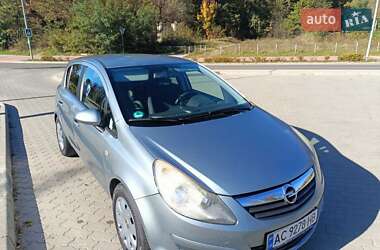 Хэтчбек Opel Corsa 2010 в Львове