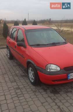 Хэтчбек Opel Corsa 1999 в 