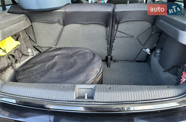 Хэтчбек Opel Corsa 2004 в 