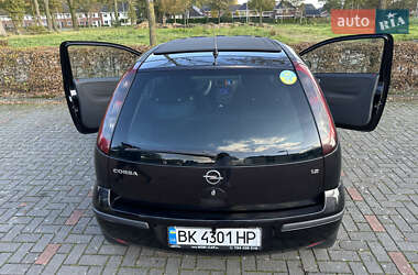 Хэтчбек Opel Corsa 2004 в 