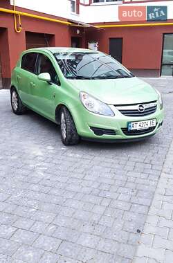 Хэтчбек Opel Corsa 2010 в Ивано-Франковске