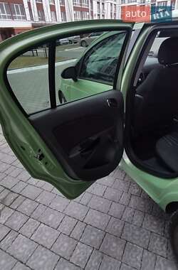 Хэтчбек Opel Corsa 2010 в Ивано-Франковске