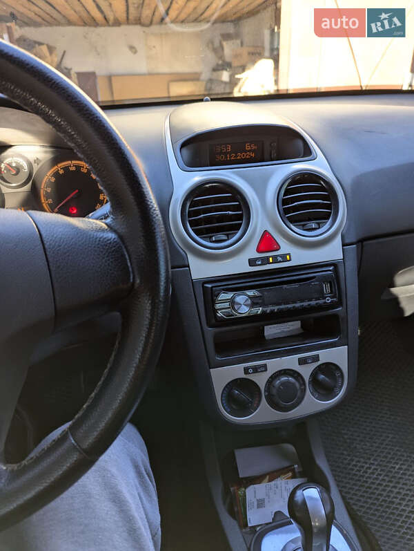 Хэтчбек Opel Corsa 2008 в Черновцах фото 3 Хэтчбек Opel Corsa 2008 в Черновцах