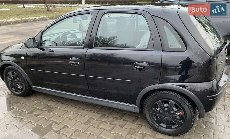 Хетчбек Opel Corsa 2005 в Луцьку