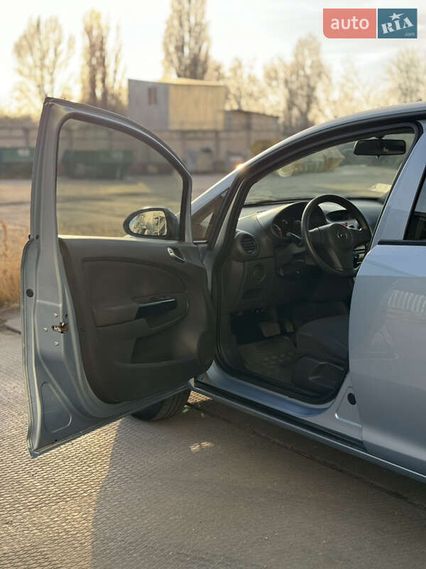 Хэтчбек Opel Corsa 2008 в Одессе