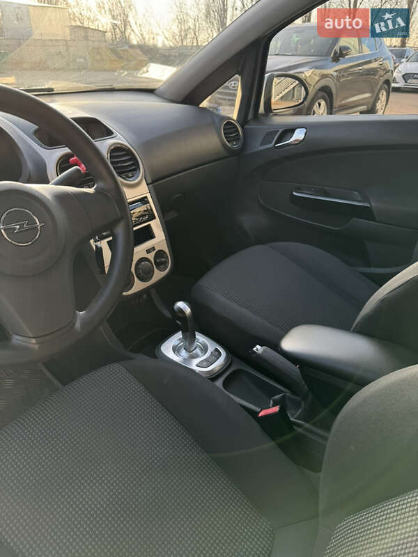 Хэтчбек Opel Corsa 2008 в Одессе