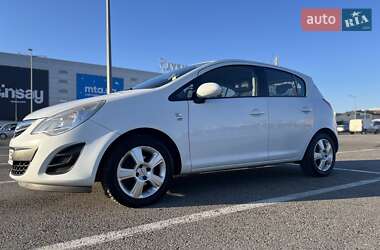 Хэтчбек Opel Corsa 2012 в Черновцах