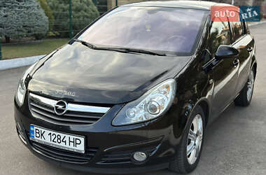 Хэтчбек Opel Corsa 2009 в 