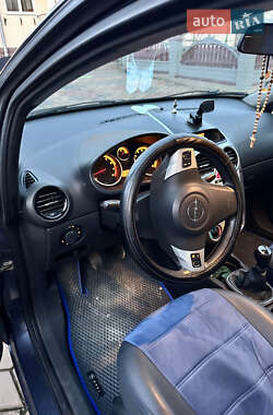 Хетчбек Opel Corsa 2009 в 