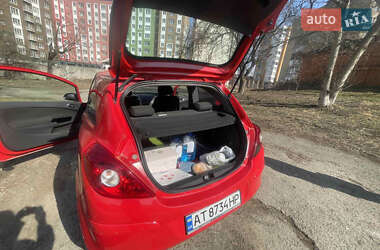 Хэтчбек Opel Corsa 2007 в 