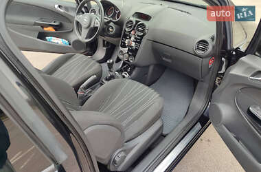 Хэтчбек Opel Corsa 2010 в Киеве