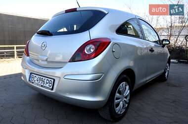 Хэтчбек Opel Corsa 2012 в Львове