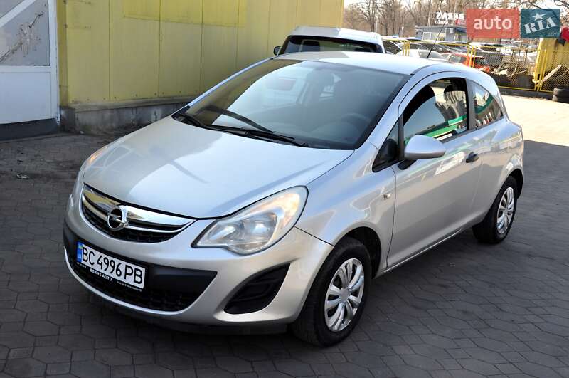 Хэтчбек Opel Corsa 2012 в Львове