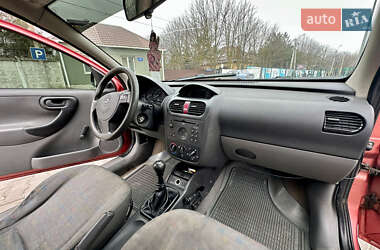 Хэтчбек Opel Corsa 2001 в 