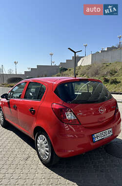Хэтчбек Opel Corsa 2008 в 
